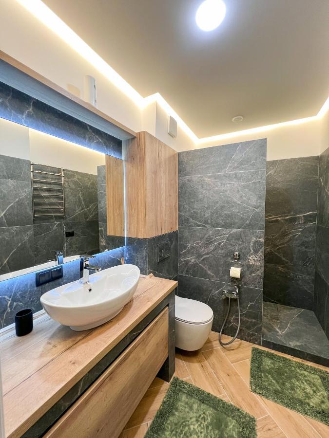 Renthouse Apartments Neoclassic Chişinău Esterno foto
